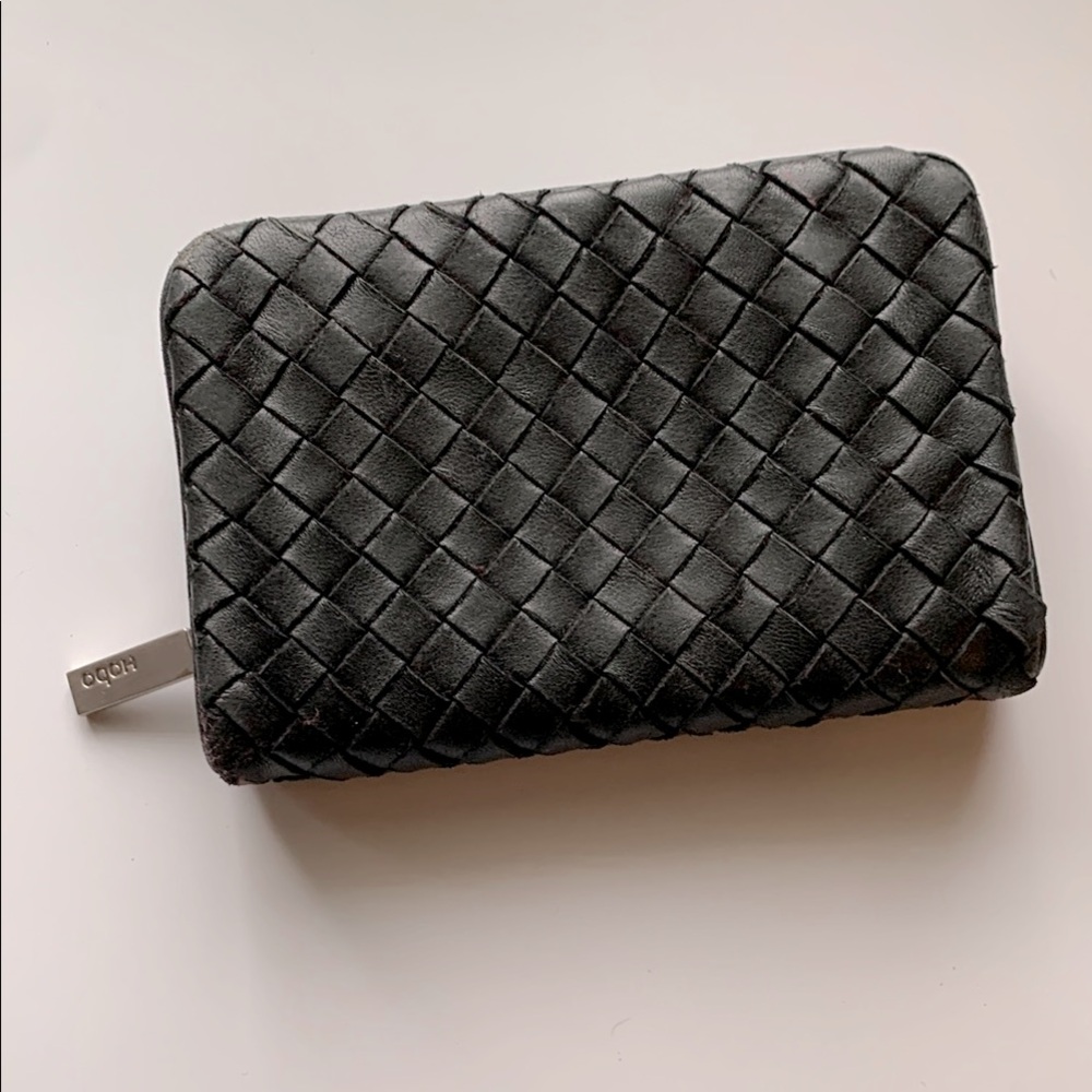 Hobo vintage basket weave zip around wallet